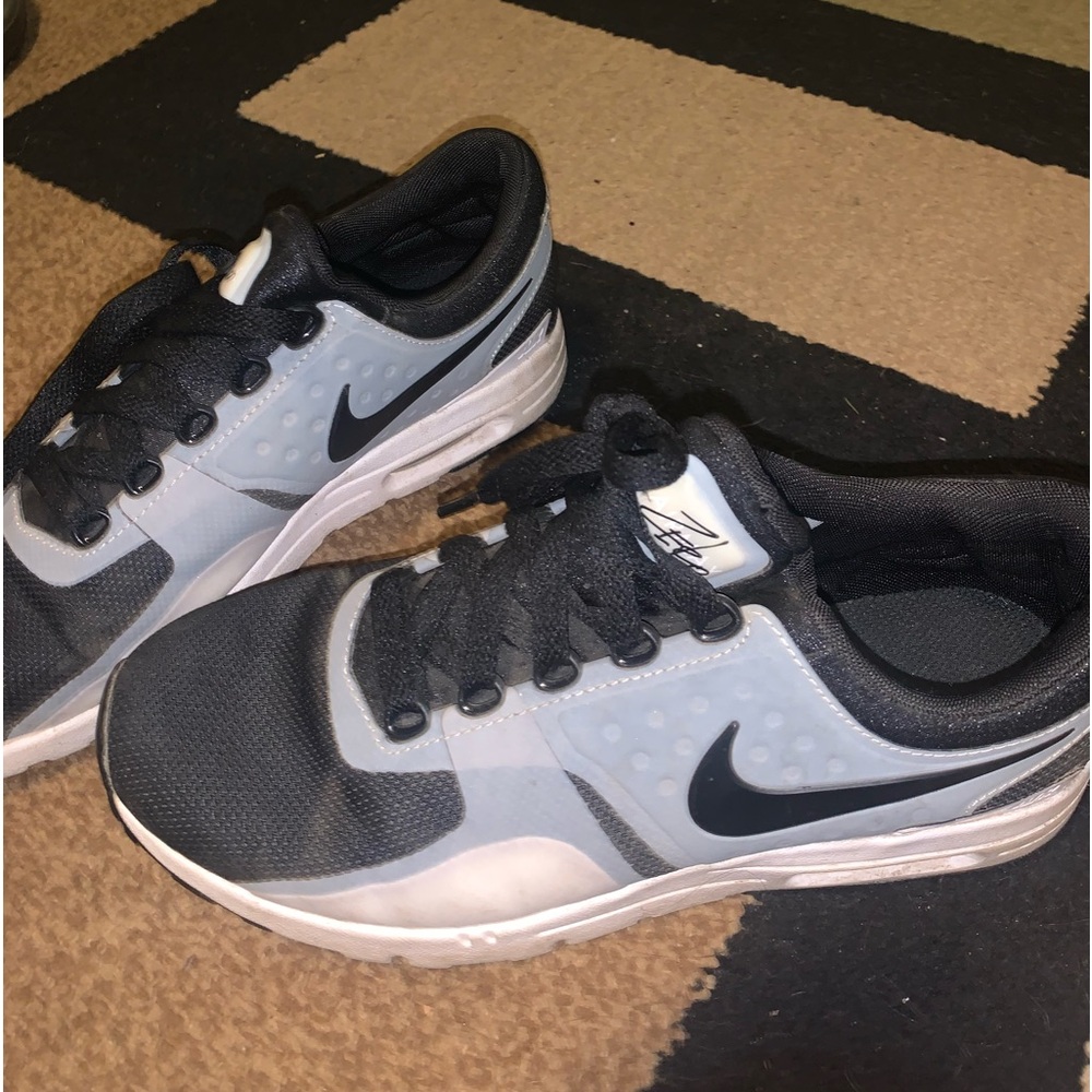 Women’s black and grey Nike shoes